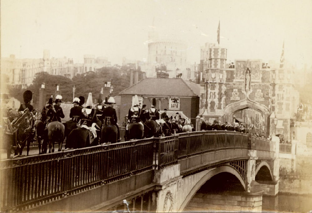 Queen Victoria procession Windsor Bridge